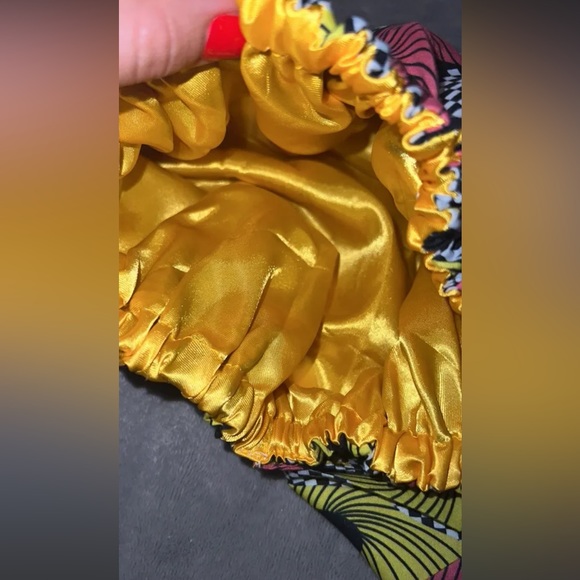 Brand New Satin Bonnet with Tie - Picture 2 of 5